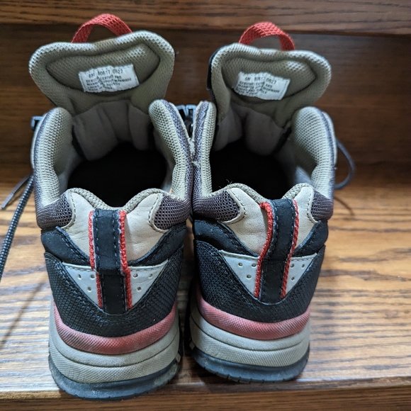 Timberland hiking shoes size US 6 - Picture 2 of 4